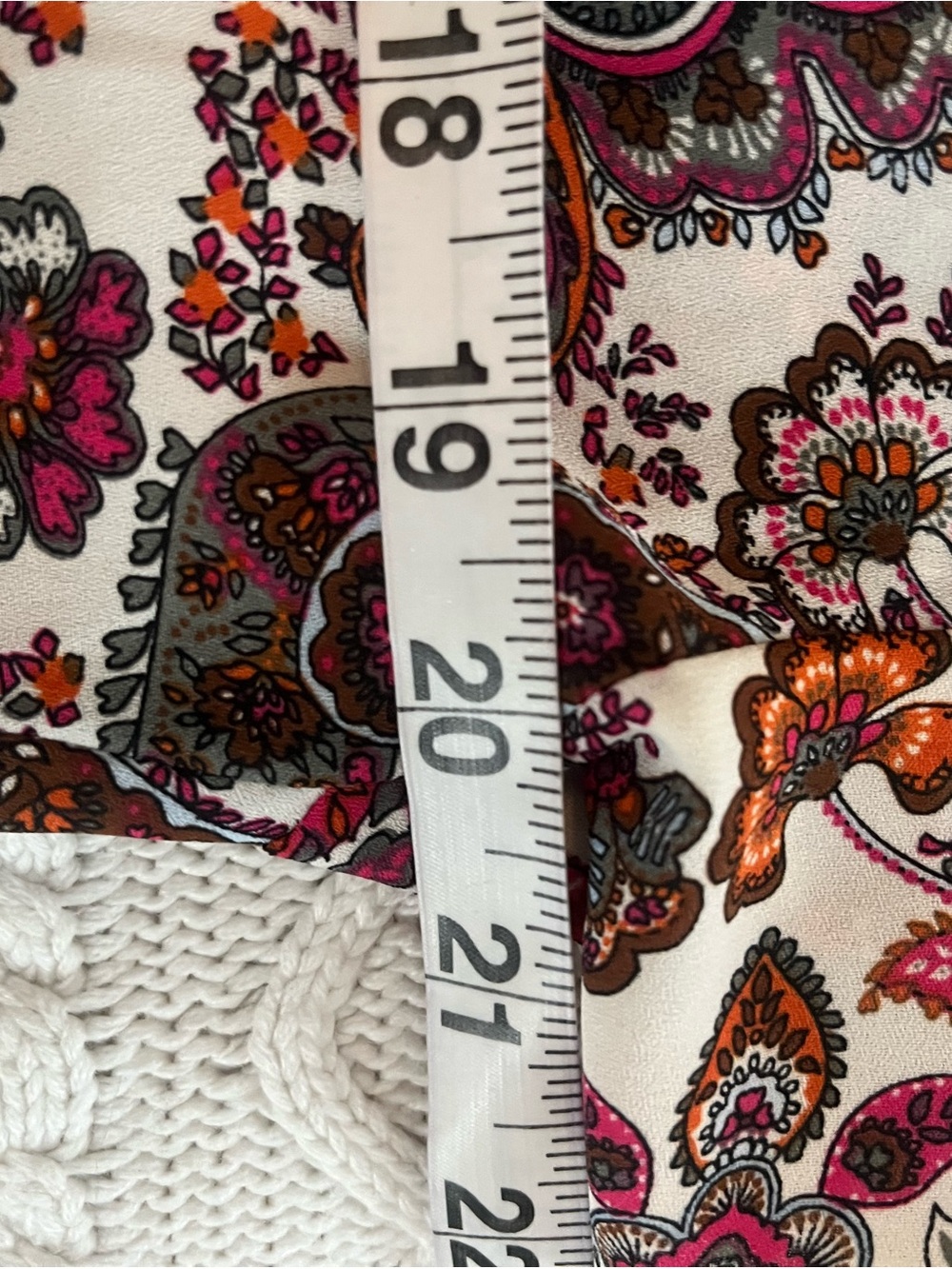 DR2 Paisley Short Sleeve Blouse Scoop Neck Women’s Size Medium - Picture 10 of 15